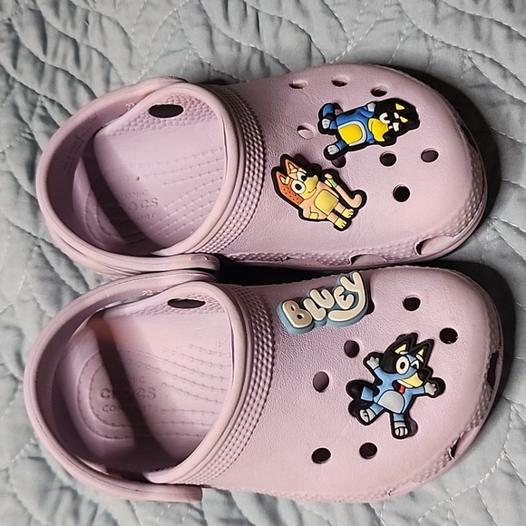 CROCS Size 8 Toddler With Bluey Jibbits Lavendar Light Purple - Picture 4 of 16